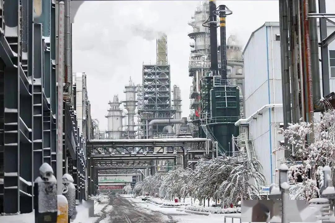 石化行業(yè)低溫天氣?；饭芾砟切┦?></a></div>
                        </div>
                    
                        <style>
                        .newMoreLink { display:none; margin-top:15px; }
                        .newMoreLink a { display:inline-block; border:1px solid #ccc; width:100px; line-height:32px; text-align:center; }
                        </style>
                                               <div   id=