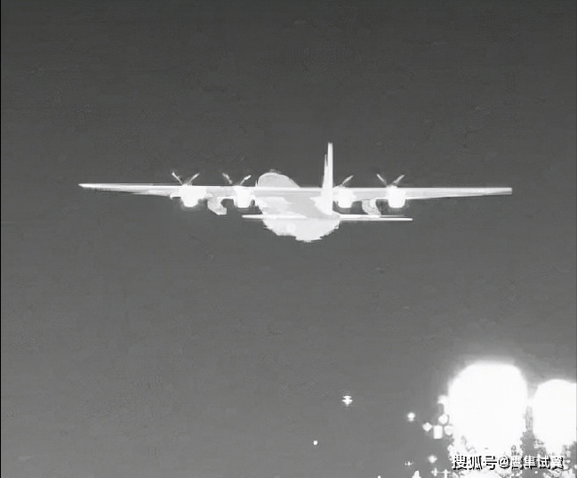 紅外制導(dǎo)導(dǎo)彈為什么不受太陽這個輻射源干擾？