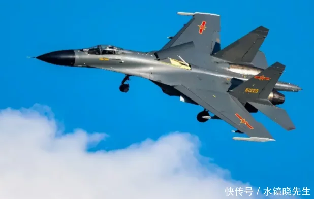 可掛載紅外成像空地導(dǎo)彈，殲11BG對地對海精確打擊，實(shí)力碾壓陣風(fēng)